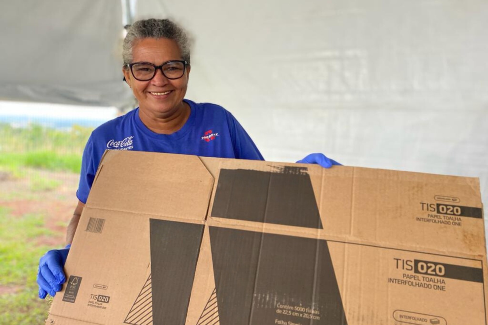 Goiás Social e OVG selecionam cooperativa de mulheres de Aparecida de Goiânia para coleta, separação e venda de resíduos recicláveis do Natal do Bem.